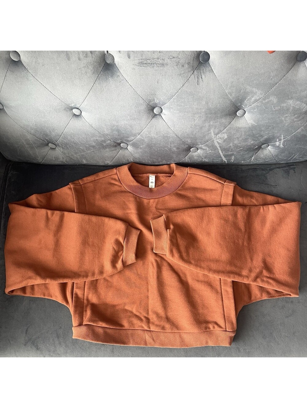 ALO YOGA Cropped Fresh Coverup M Pullover Sweatshirt Brown Dolman Crew MINT - Picture 2 of 13